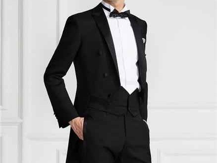 订婚穿衣搭配全攻略：订婚宴穿搭指南，优雅与得体完美融合