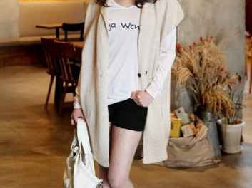 米色短袖搭裤子全攻略 轻松穿出高级感