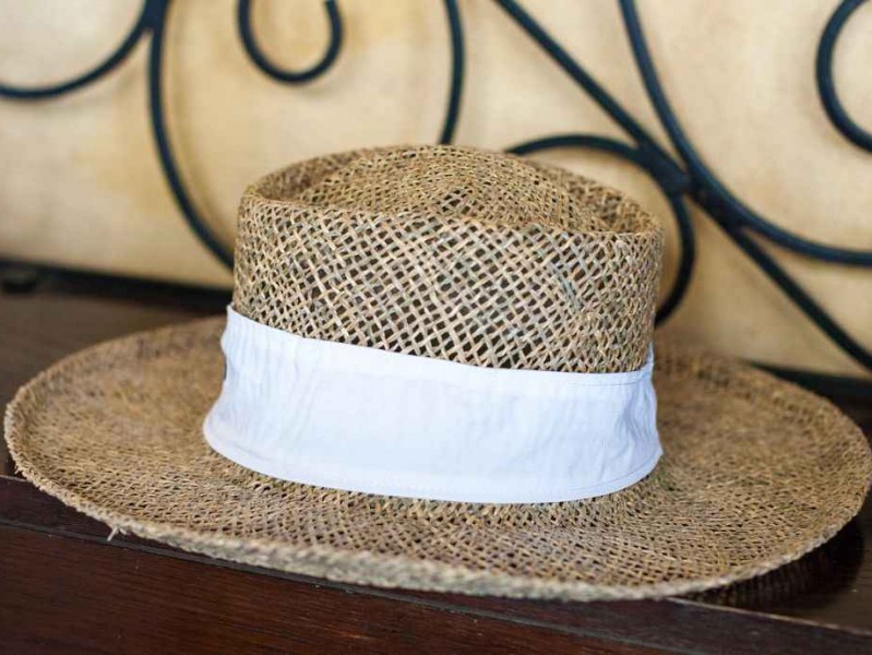 帽子清洁保养全攻略，让你的爱帽焕然一新