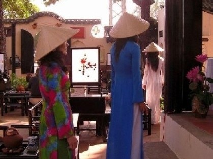 越南服饰漫谈：从风雅国服到潮流新锐