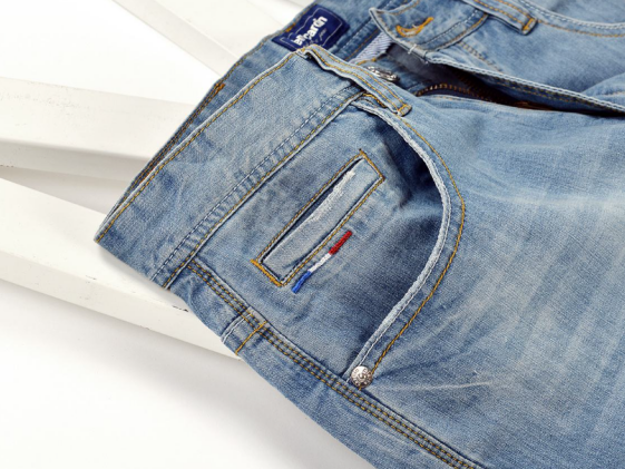 牛仔裤养护秘籍这样洗牛仔裤子不褪色不变形