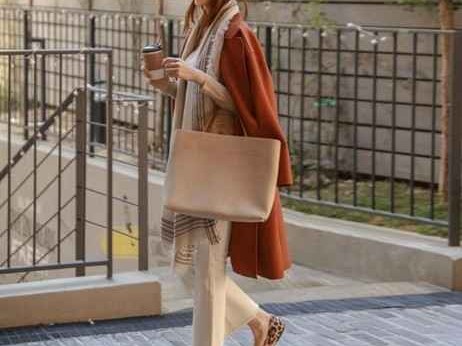 焦糖色搭配全攻略 穿出属于你的秋冬高级感