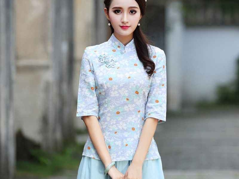 初夏新搭，一件“呼吸感”中式棉麻小褂的松弛哲学