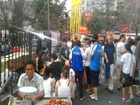 摆地摊全攻略从踩点到爆单这些门道你得摸清