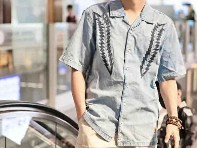 2023夏季25岁男士短裤穿搭指南：轻松拿捏松弛感，告别邋遢形象