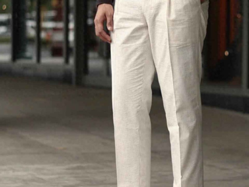 夏日型男穿搭秘诀：泡泡纱西裤的时尚优势