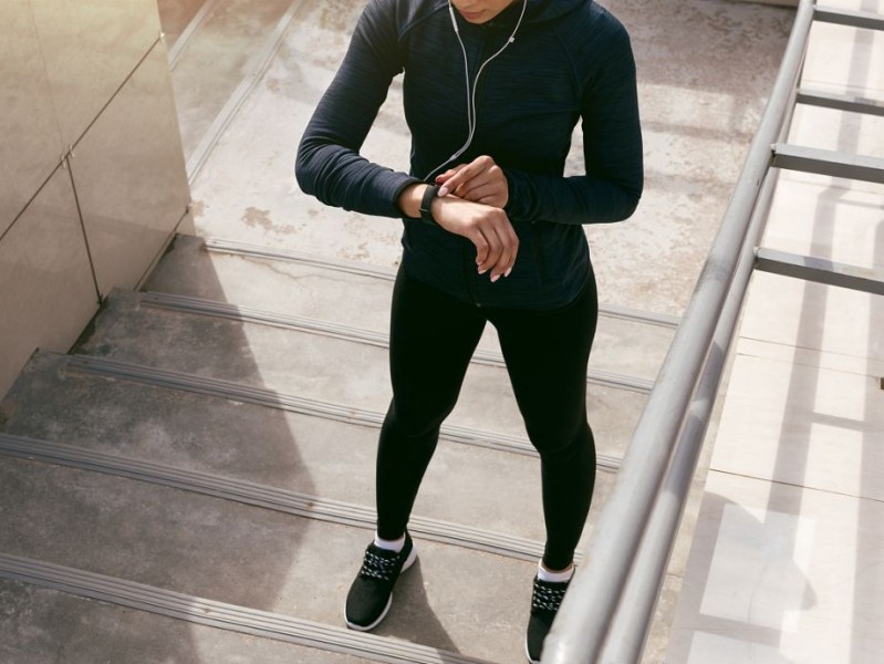 解救纠结癌！黑裤子配鞋万能公式，这几种颜色闭眼穿都高级