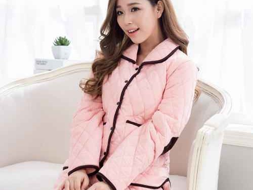 冬天穿睡衣有讲究，选对材质暖十倍