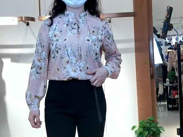 紫色衬衣搭配外套的时尚秘籍让你秒变潮人