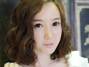 长脸妹子烫发避坑指南 这些发型让你颜值翻倍不踩雷